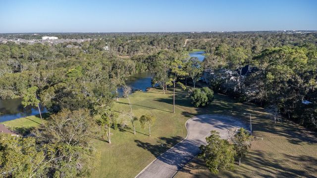 30 Ellis Road, League City, TX 77573
