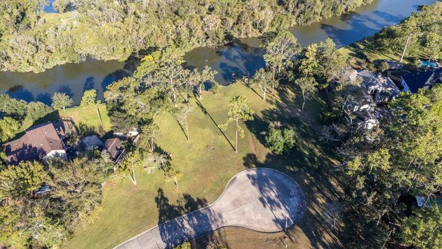 30 Ellis Road, League City, TX 77573