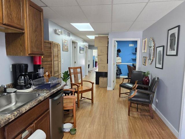 4448 Oakton Street, Skokie, IL 60076