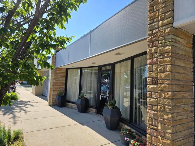 4448 Oakton Street, Skokie, IL 60076