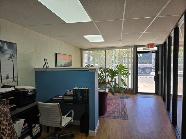 4448 Oakton Street, Skokie, IL 60076