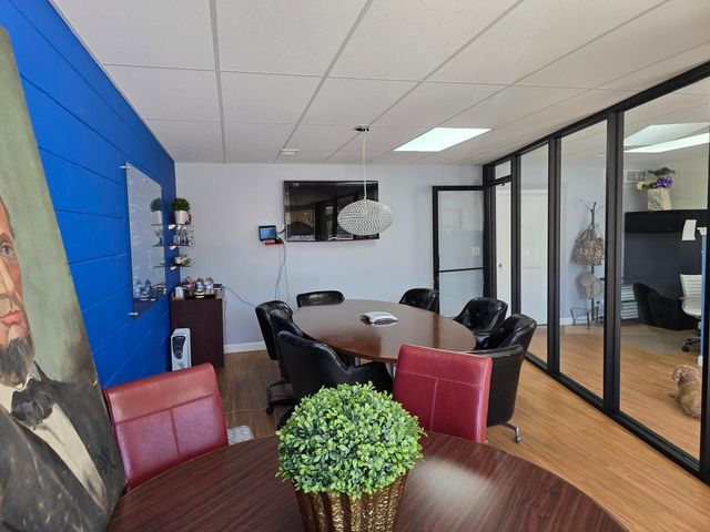 4448 Oakton Street, Skokie, IL 60076