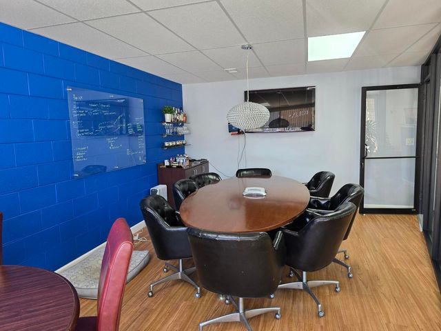 4448 Oakton Street, Skokie, IL 60076