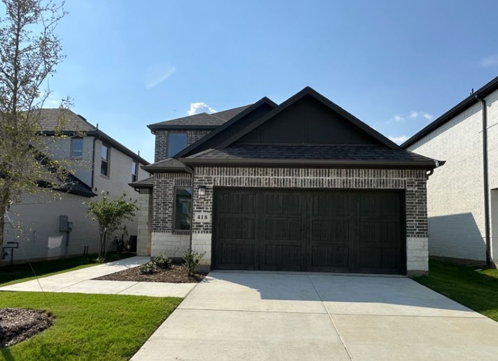 418 Landings Street, Oak Point, TX 75068