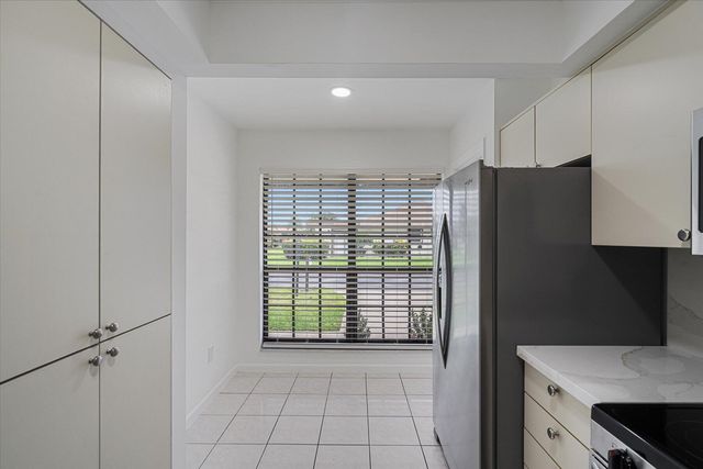 6510 OLIVEWOOD Circle, Greenacres, FL 33463