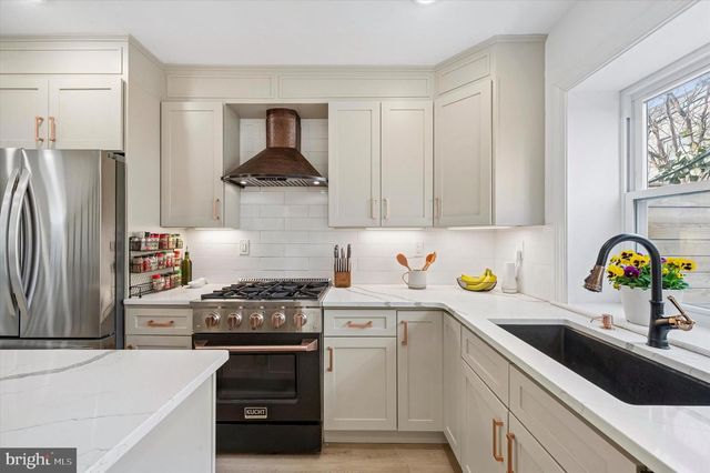 1227 WEBSTER ST, Philadelphia, PA 19147