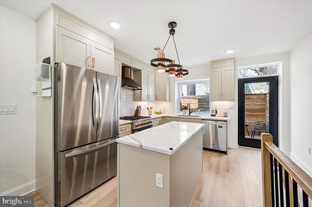 1227 WEBSTER ST, Philadelphia, PA 19147