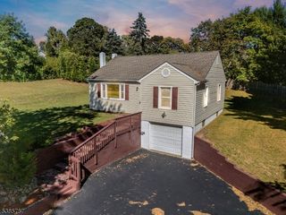 4 Lingert Ave, Clinton Town, NJ 08809
