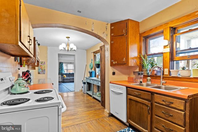 8 HELEN ST, Enola, PA 17025