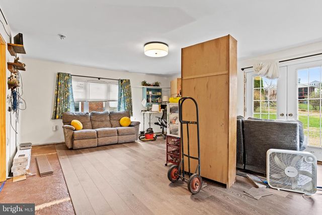 8 HELEN ST, Enola, PA 17025