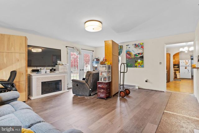 8 HELEN ST, Enola, PA 17025