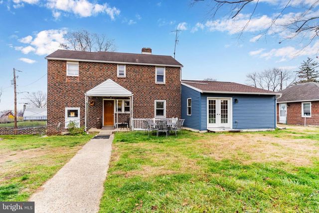 8 HELEN ST, Enola, PA 17025