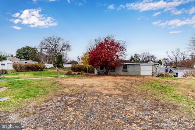 8 HELEN ST, Enola, PA 17025