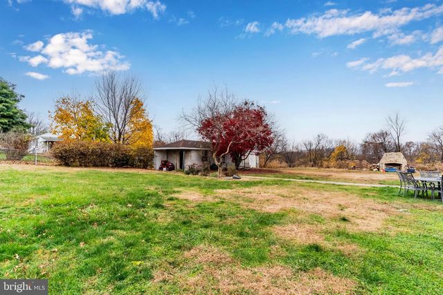 8 HELEN ST, Enola, PA 17025