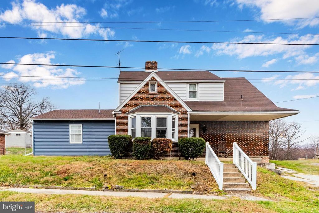 8 HELEN ST, Enola, PA 17025