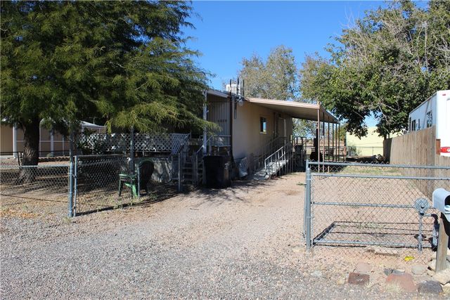 3211 E Carver Avenue, Kingman, AZ 86409