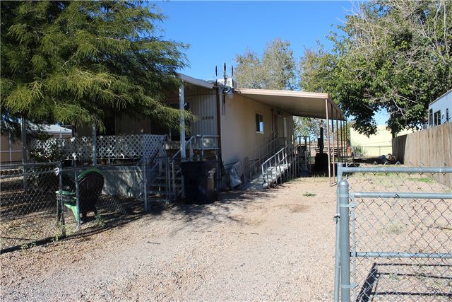 3211 E Carver Avenue, Kingman, AZ 86409