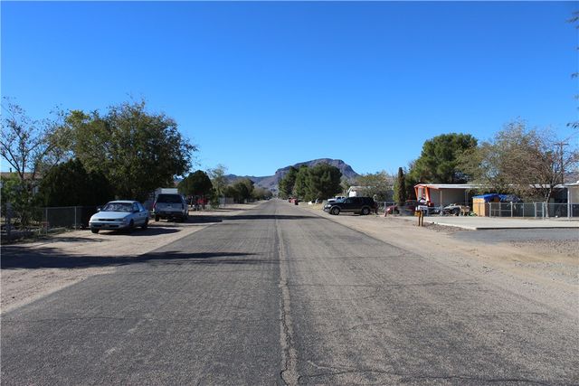 3211 E Carver Avenue, Kingman, AZ 86409