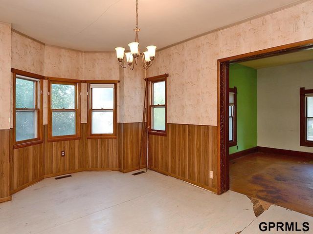 339 Sherman Avenue, Council Bluffs, IA 51503
