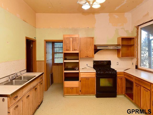 339 Sherman Avenue, Council Bluffs, IA 51503