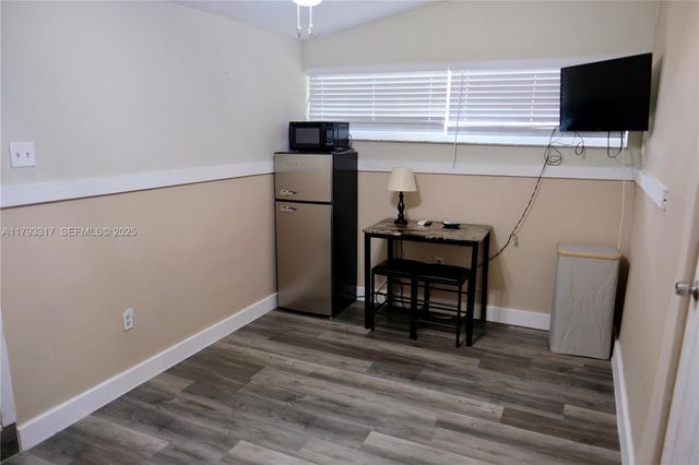 7000 SW 10th Street, Pembroke Pines, FL 33023
