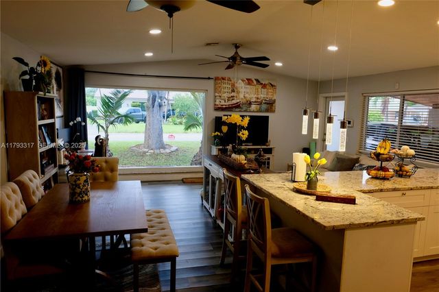 7000 SW 10th Street, Pembroke Pines, FL 33023