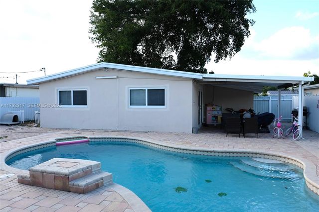 7000 SW 10th Street, Pembroke Pines, FL 33023