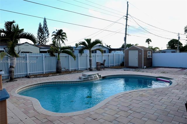 7000 SW 10th Street, Pembroke Pines, FL 33023