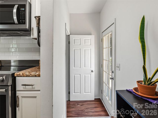 60 Skyview Terrace, Asheville, NC 28806