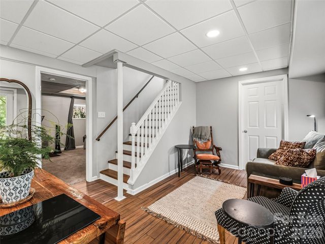 60 Skyview Terrace, Asheville, NC 28806