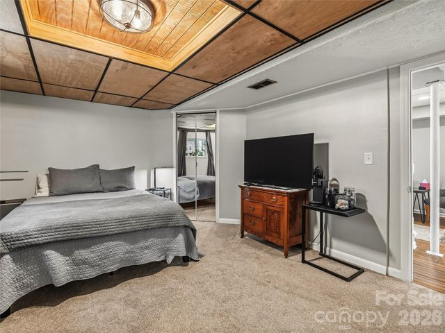 60 Skyview Terrace, Asheville, NC 28806