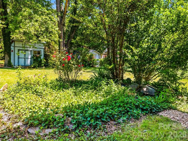 60 Skyview Terrace, Asheville, NC 28806