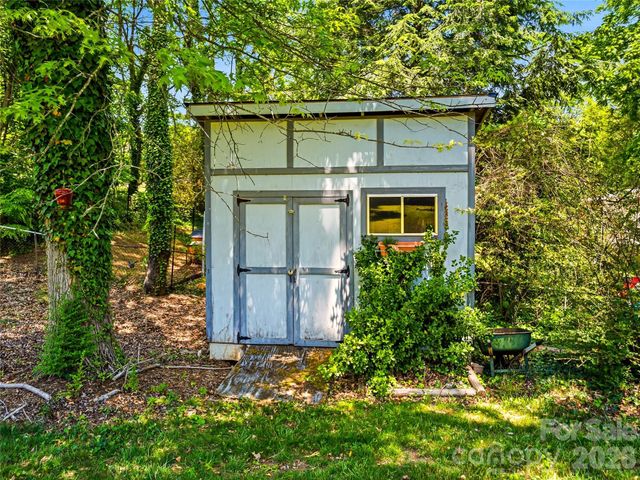 60 Skyview Terrace, Asheville, NC 28806