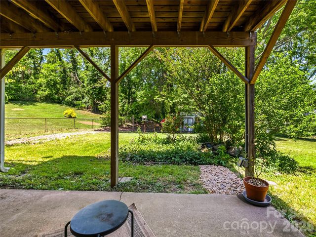 60 Skyview Terrace, Asheville, NC 28806
