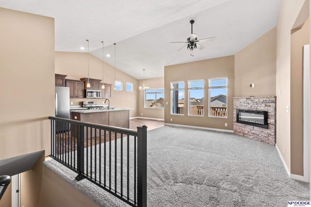 7305 N 166 Avenue, Bennington, NE 68007