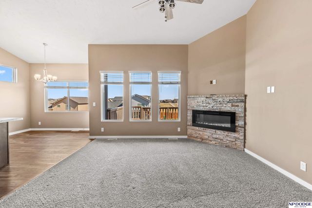 7305 N 166 Avenue, Bennington, NE 68007