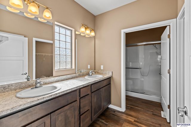 7305 N 166 Avenue, Bennington, NE 68007