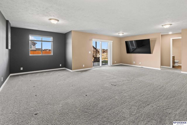 7305 N 166 Avenue, Bennington, NE 68007