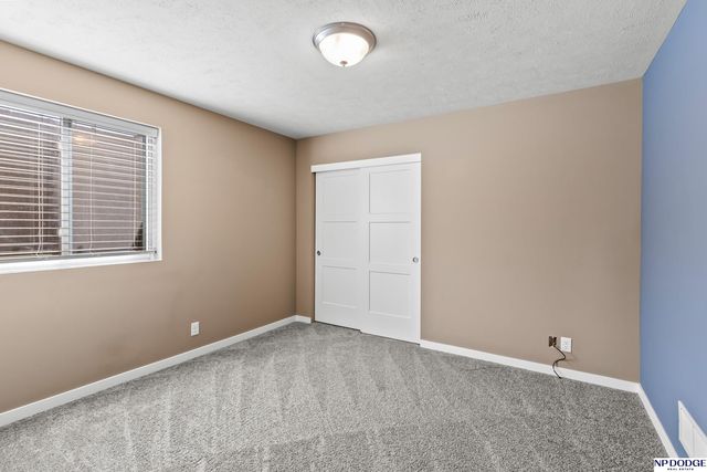 7305 N 166 Avenue, Bennington, NE 68007