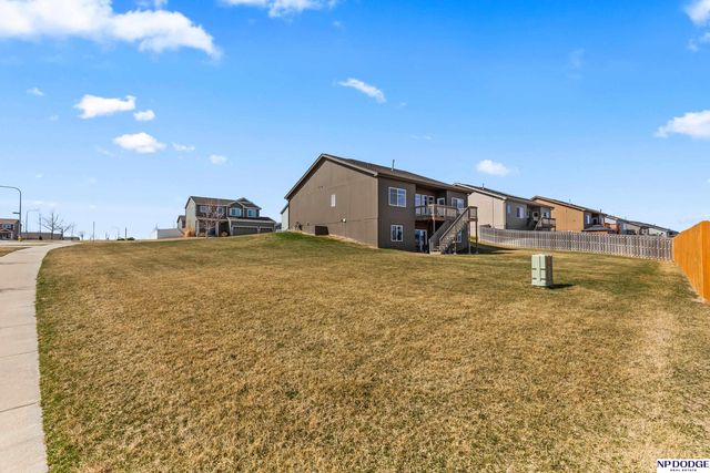 7305 N 166 Avenue, Bennington, NE 68007