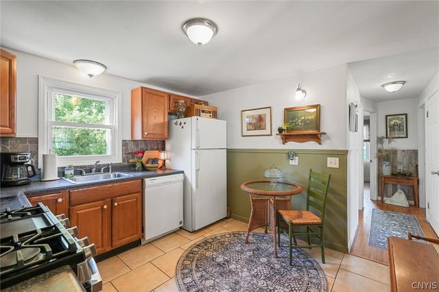 900 Beley Avenue, Salina, NY 13211