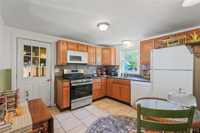 900 Beley Avenue, Salina, NY 13211