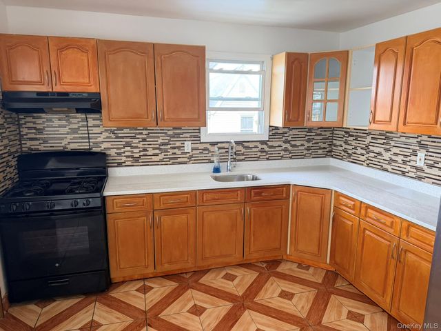 10711 171st Place, Jamaica, NY 11433