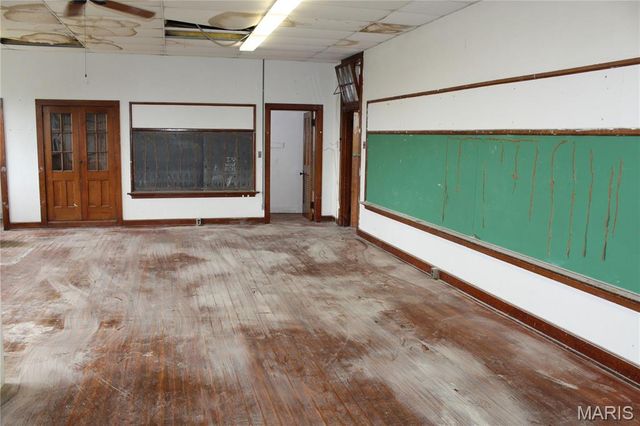 910 Vine Street, Poplar Bluff, MO 63901
