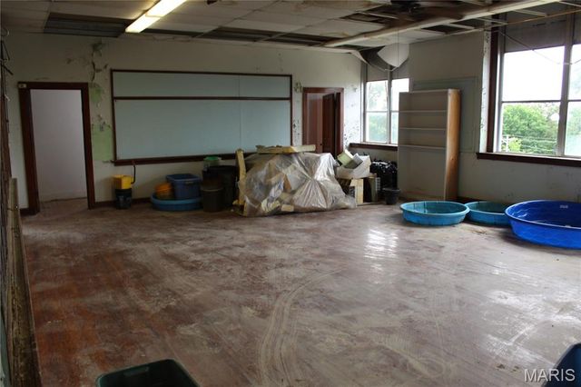 910 Vine Street, Poplar Bluff, MO 63901