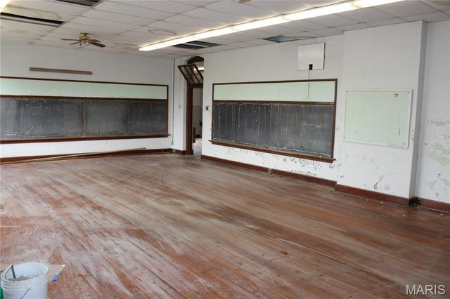 910 Vine Street, Poplar Bluff, MO 63901