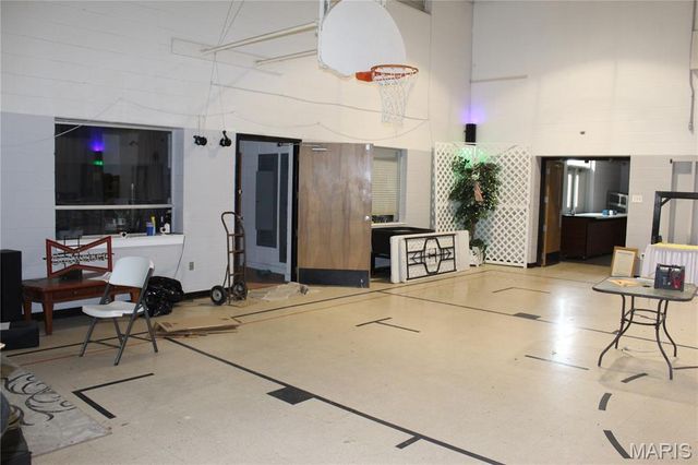 910 Vine Street, Poplar Bluff, MO 63901