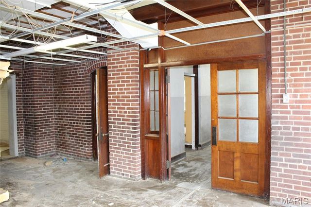910 Vine Street, Poplar Bluff, MO 63901