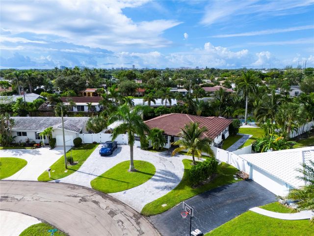 250 NE 27th Court, Boca Raton, FL 33431
