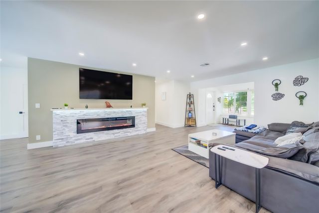 250 NE 27th Court, Boca Raton, FL 33431